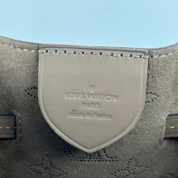 Louis Vuitton Galet Monogram Mahina Leather Girolata 2Way in Grey - Picture 11 of 13